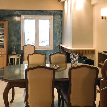 Amazing Home In Artemida With Kitchen Exterior foto