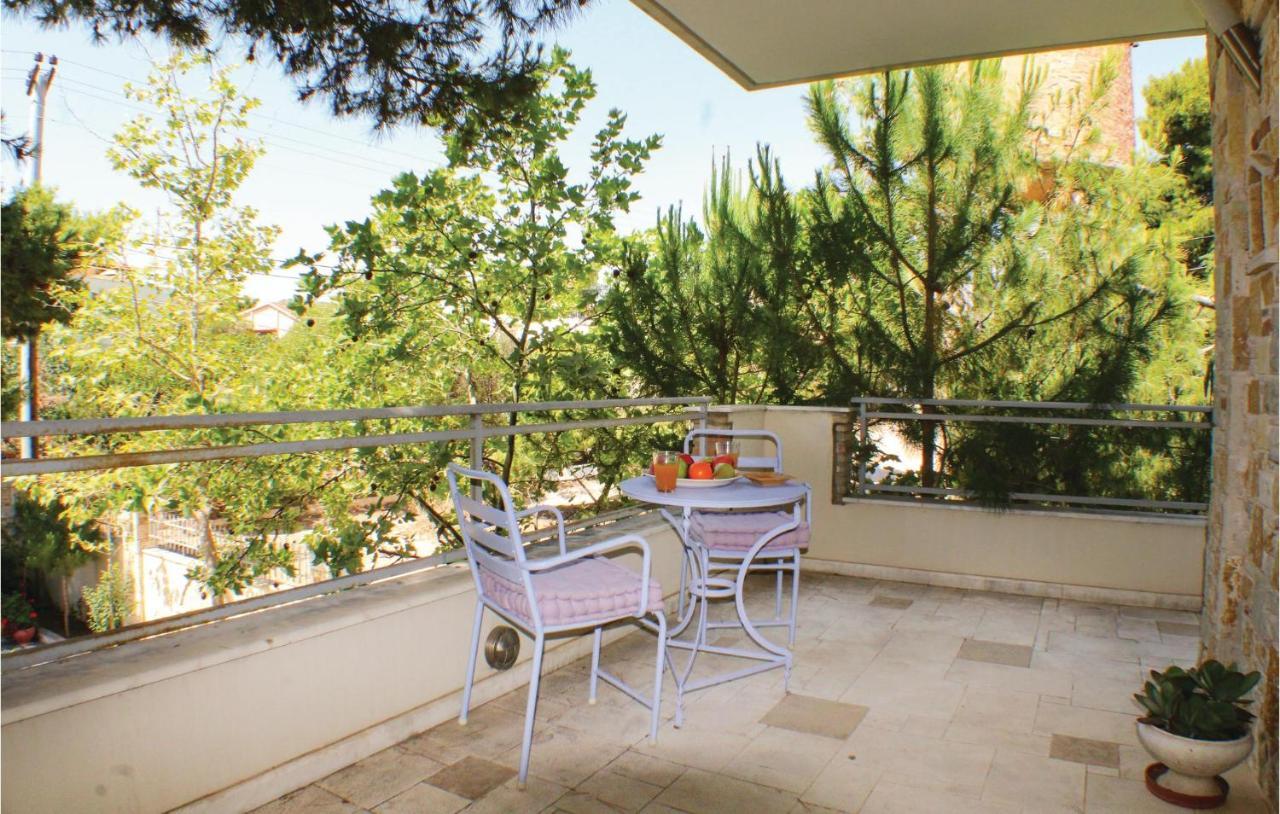 Amazing Home In Artemida With Kitchen Exterior foto
