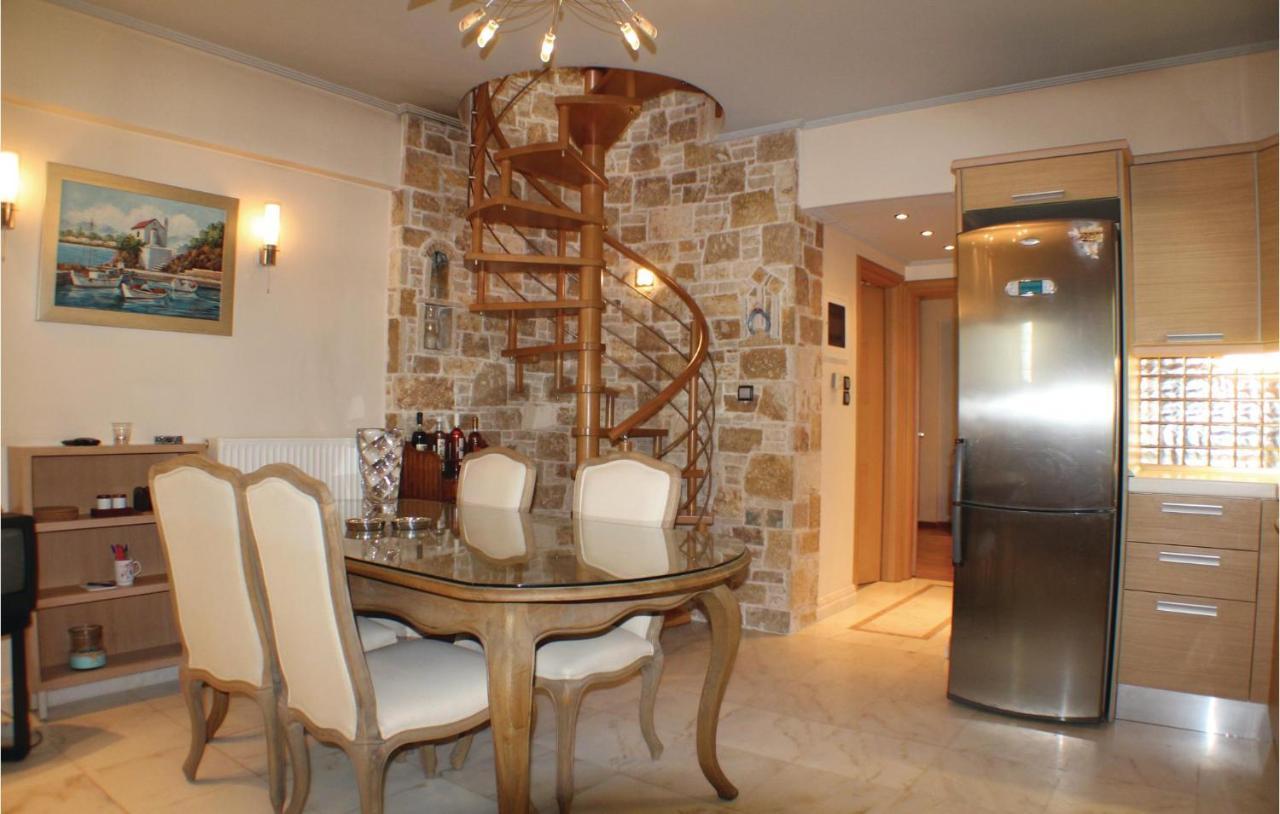 Amazing Home In Artemida With Kitchen Exterior foto